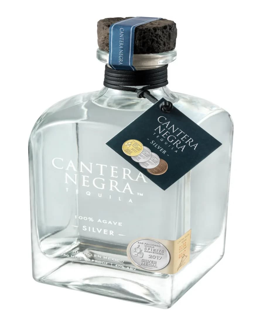 Cantera Negra Silver 750ML
